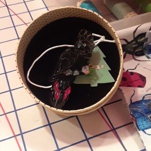 Erstwilder collector pin